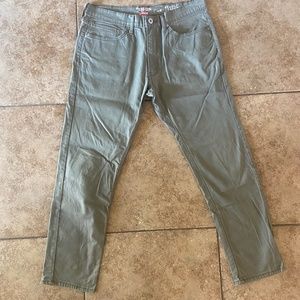 Levi Denizen 208 taper fit pant